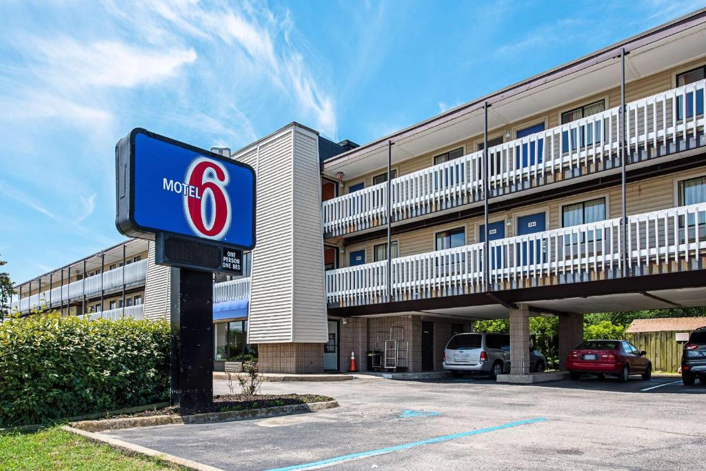 Motel 6-Norfolk VA - Oceanview Main image 1